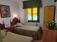 Standard Twin Room with Garden View