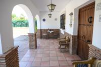 Amplia casa rural con precioso jardín cerca de Málaga capital. - Ferienwohnung Málaga