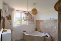 One-Bedroom Apartment with Balcony "Le Neulós" - Montain View