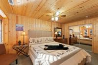 NEW Hibernation Station Close to Snow Summit - B&B Big Bear Lake