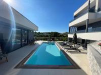 Apartment mit 1 Schlafzimmer und Poolblick