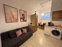 Private Souterrain Apartment in the green of Berlin - B&B