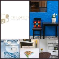 B&B Arequipa - The first real Bed & Breakfast Hiking Hotel 'The Office' in Arequipa, Peru - Bed and Breakfast Arequipa