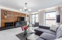 Deo Plaza Waterfront Luxury Apartments by Noclegi Renters - B&B Danzica