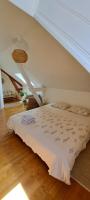 Zimmer mit Kingsize-Bett