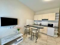 Апартаменты возле ЖД вокзала - B&B Kyiv