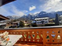 Apartment mit Balkon