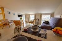 Apartment with 3 windows overlooking the port of St Martin de Ré - B&B Saint-Martin-de-Ré