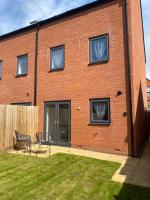 Kingsway House - Spacious 4 Bed Home From Home in Derby - Chambres d'hôtes Derby