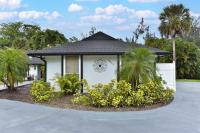 Cozy home with private entrance! - B&B