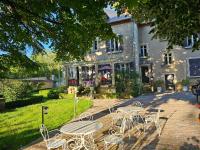 B&B Nevers - Chambres d'Hôtes Côté Parc-Côté Jardin avec parking privé gratuit - Bed and Breakfast Nevers