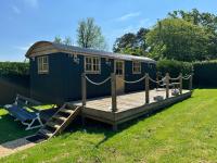 B&B Horsebridge - Luxury Shepherd's Hut - East Sussex - Bed and Breakfast Horsebridge