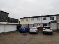 Elegant 3-Bedroom Home, sleeps up to 5 guest. - B&B South Ockendon