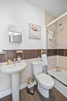 Spacious House by Quay - Sleeps 7 - Free Parking - B&B Plymouth