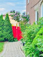 Spacious 2 Bedroom 1 bath Mississauga Basement Apartment - B&B