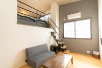 Standard Zimmer mit 2 Einzelbetten und Sofa