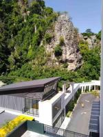 Ipoh Garden East Hill Side Apartment By Warmth Stay - B&B
