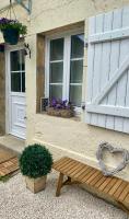 L'écrin, charmant cottage aux portes de la cité médiévale de Semur-en-Auxois - Bed and Breakfast