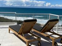 Sunshine Penthouse with stunning Coral Sea views - B&B Sunshine Beach