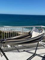 Sunshine Penthouse with stunning Coral Sea views - B&B Sunshine Beach