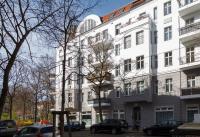 oompH Berlin 3BR Apt with Light Tones and Artwork - Ferienwohnung Berlin