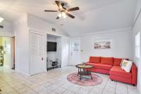Cozy St Pete Home about 2 Mi to Madeira Beach! - B&B Redington Shores