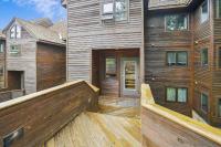 Highridge E10 Cozy One Bedroom Loft with Fireplace and Pool Access - B&B