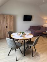 Deluxe Room (2 Adults + 1 Child)