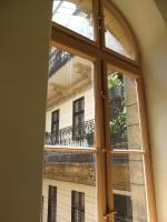 Peaceful central base with cafés, bars, and nightlife buzz - Ferienwohnung Budapest