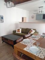 LE CASTAGNO Coquet T3 Coeur de ville - B&B Alès