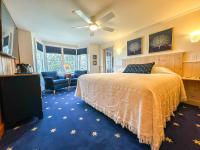 Deluxe Triple Room with Sea View