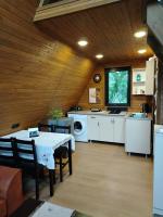 Cozy Private Cottage Large Yard - Chambres d’hôtes Kvareli