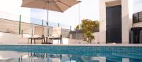 Amberes apartment, a stylish villa's independent downstairs apartment with private swimming pool and terrace - B&B