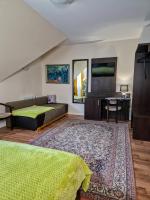 Triple Room with Private Bathroom