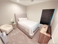 Holistic Private Guestroom in Gated Community - B&B Houston