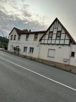 Ferien & Monteur Wohnung 1 - Little Afrika Extensive 5 Zimmer Wohnung - B&B