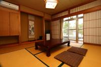 Japanese-Style Quadruple Room