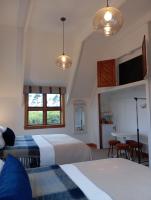 Deluxe Queen Suite