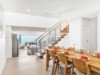 White Sails 3 - Views over Convent Beach - Holiday Yamba - B&B Yamba