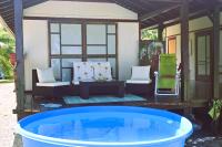 tahiti-bungalow at Teahupoo: beachfront with pountoon and mini pool - B&B Teahupoo