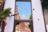 Deluxe Flat at Perfect Location - B&B
