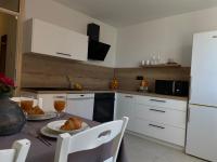 Sunny apartment in Rijeka - Chambres d’hôtes Rijeka