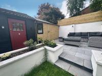 Garden Lodge - Bed and Breakfast