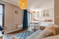 Deluxe One-Bedroom Apartment