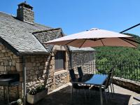 Gites Castel de Cantobre - Le Griffon - B&B Cantobre