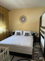 Boris House 5 bed Villa & Private Pool - Ferienwohnung