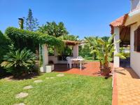 Villa Alfonsa, Fontane Bianche, Siracusa, PRIVATE POOL, 10min from the beach - B&B Fontane Bianche