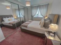 Lovely 2 Bedroom Modern Ground Floor Flat - B&B