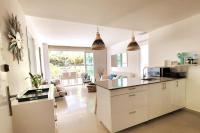 Beachfront Condo - Apto de playa - Morros III - B&B