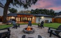 Central Convenience x Modern Luxury - Heart of Houston - B&B Houston